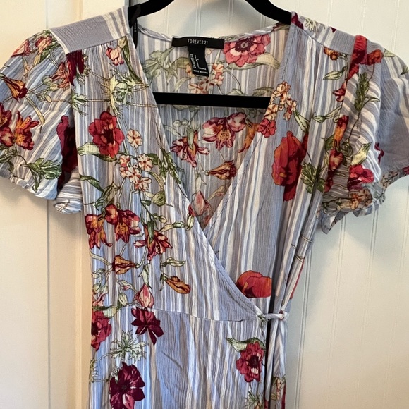 Floral Wrap Dress - Picture 2 of 6